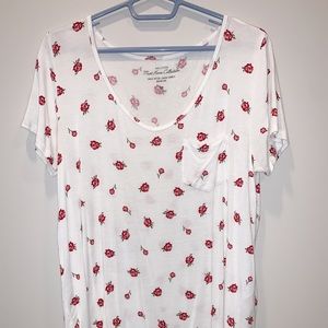 Rose patterned white short sleeve - hollister